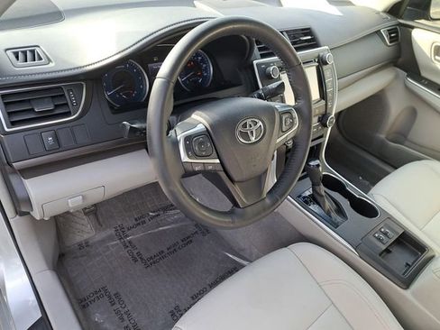 Used 2017 Toyota Camry XLE image 17