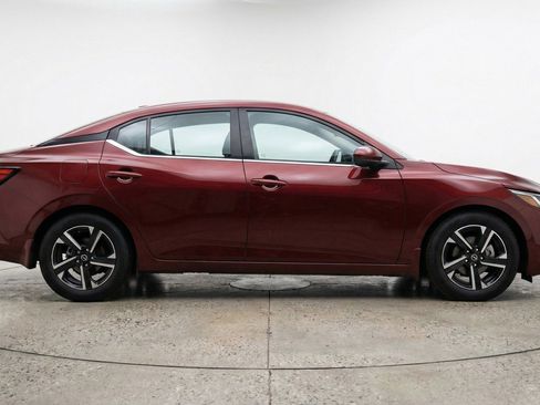 Used 2025 Nissan Sentra SV image 11