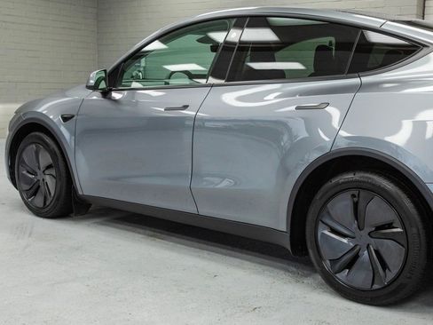 Used 2026 Tesla Model Y Long Range image 34