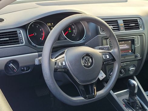Used 2017 Volkswagen Jetta S FWD image 10