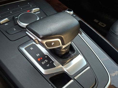 Used 2019 Audi Q5 2.0T Premium w/ Convenience Package image 15