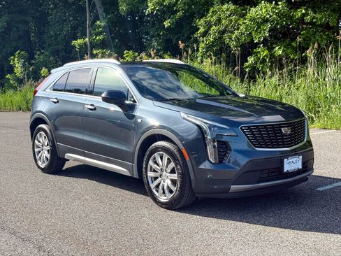 Used 2020 Cadillac XT4 Premium Luxury w/ Cold Weather Package AWD/4WD image 1