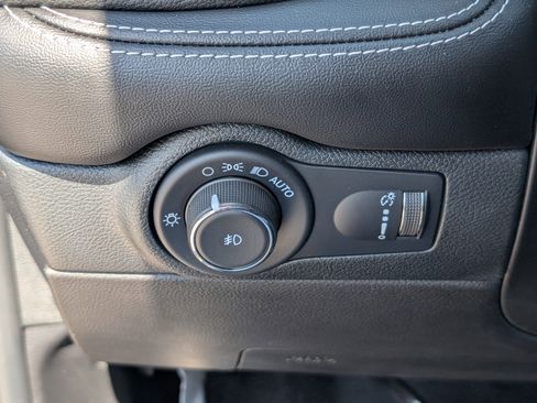 Used 2022 Dodge Durango SRT w/ Technology Group image 25