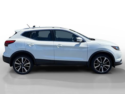 Used 2017 Nissan Rogue Sport SL AWD/4WD image 6