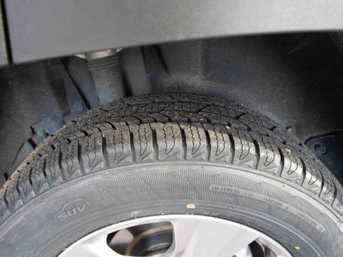 Used 2023 Toyota RAV4 XLE image 30