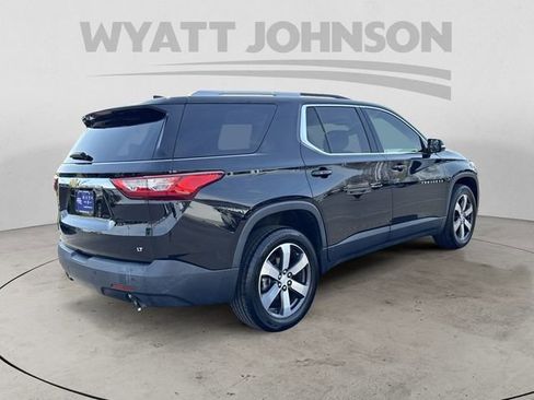 Used 2018 Chevrolet Traverse LT w/ LPO, Cargo Package image 5