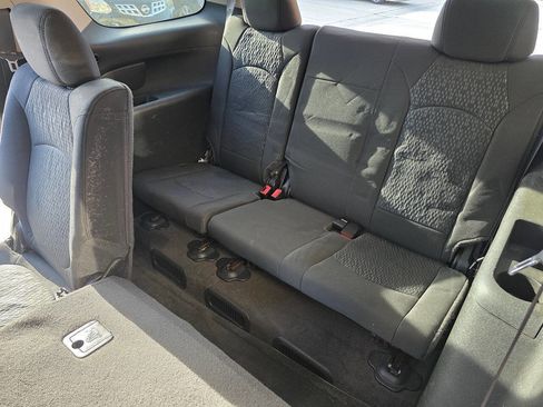 Used 2009 GMC Acadia SLE FWD image 14