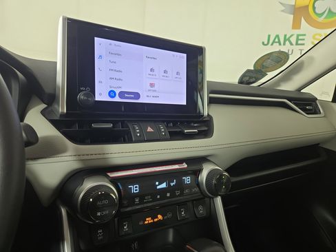 Used 2024 Toyota RAV4 XLE Premium image 22