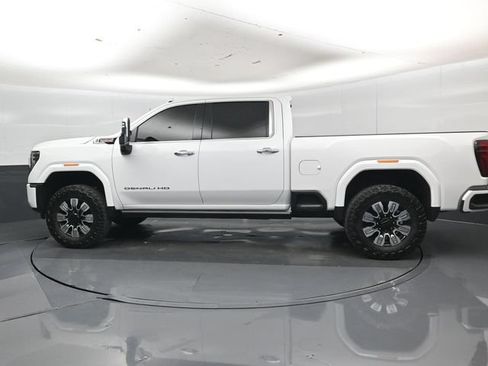 Used 2024 GMC Sierra 2500 Denali w/ Denali Reserve Package AWD/4WD image 32