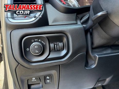 Used 2021 RAM 1500 Laramie AWD/4WD image 34