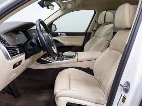 Used 2019 BMW X7 xDrive50i w/ Luxury Seating Package image 7