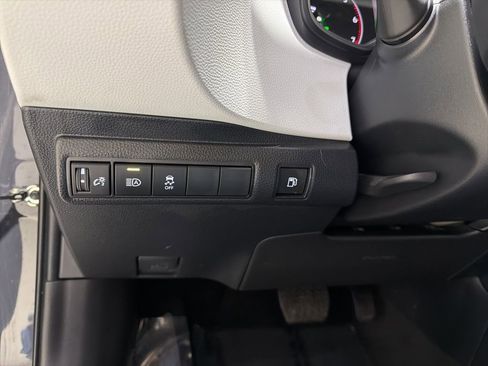 Used 2024 Toyota Corolla SE image 21