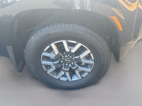 Used 2024 Nissan Frontier SL AWD/4WD image 32