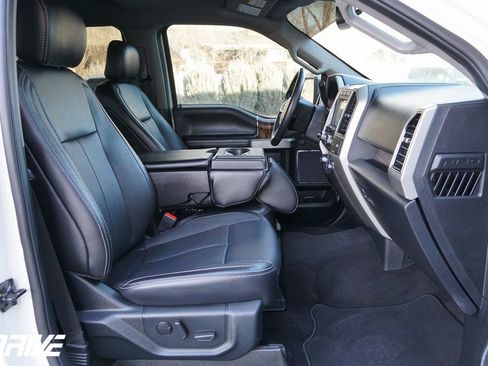 Used 2020 Ford F150 Lariat image 41