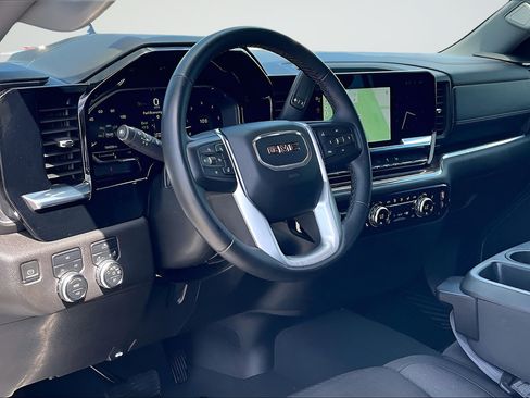 Used 2024 GMC Sierra 2500 SLE w/ SLE Value Package; AWD/4WD image 14