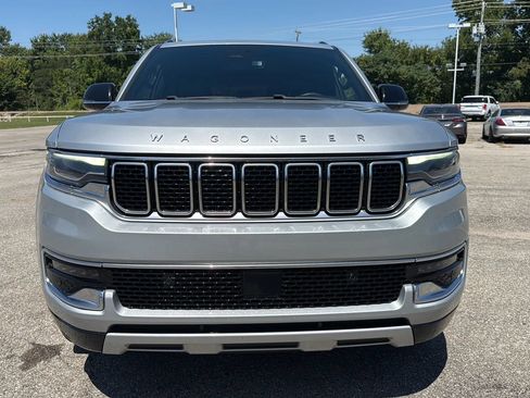 Used 2023 Jeep Wagoneer Series II AWD/4WD image 8