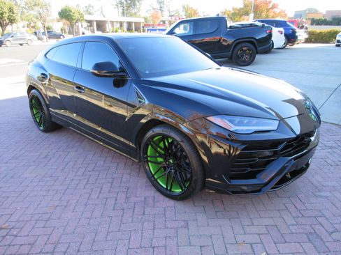 Used 2022 Lamborghini Urus image 84