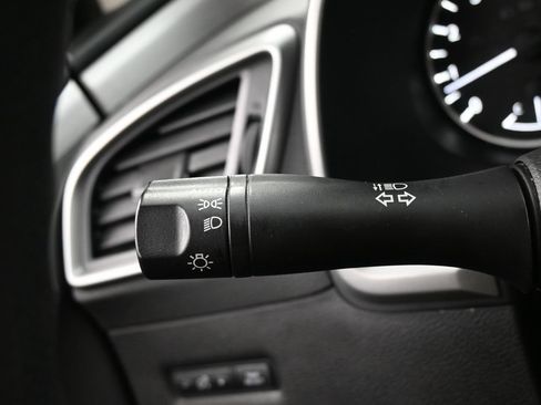 Used 2023 Nissan Murano S AWD/4WD image 19