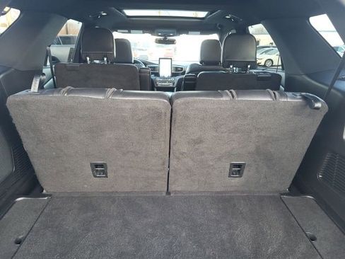 Used 2020 Ford Explorer ST w/ ST Street Pack image 19