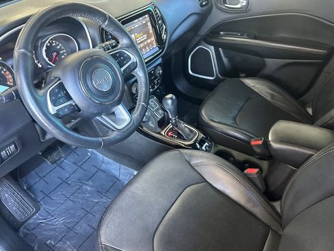 Used 2017 Jeep Compass Limited w/ Navigation Group AWD/4WD image 11