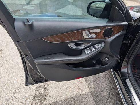 Used 2017 Mercedes-Benz C 300 4MATIC Sedan image 11