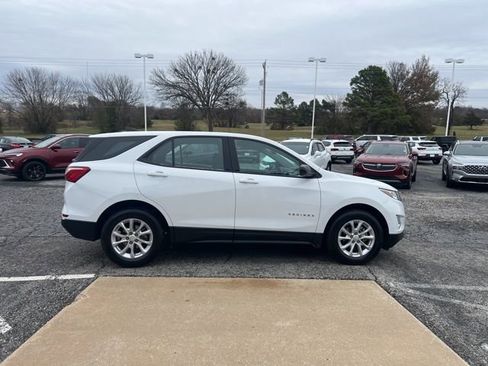 Used 2018 Chevrolet Equinox LS image 5
