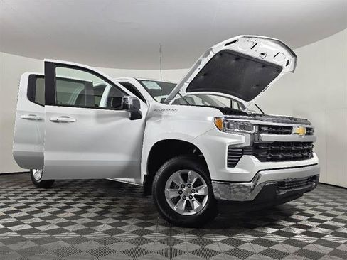 Used 2025 Chevrolet Silverado 1500 LT AWD/4WD image 45