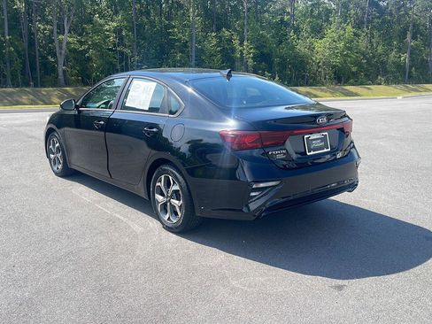 Used 2019 Kia Forte LXS FWD image 5