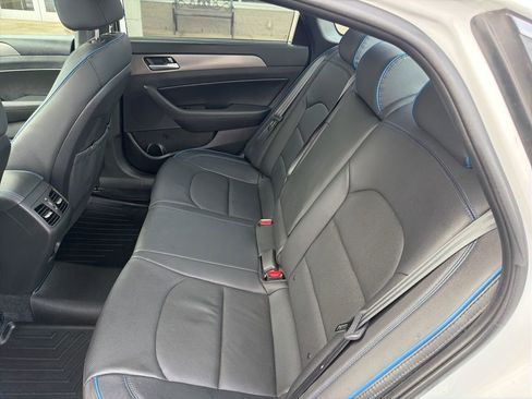 Used 2018 Hyundai Sonata Limited image 11