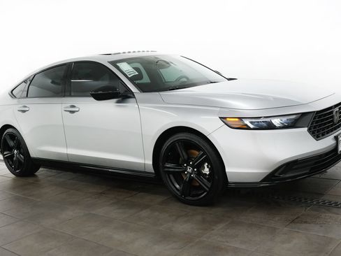 Used 2024 Honda Accord Sport image 6