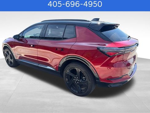 Used 2026 Chevrolet Equinox EV RS FWD image 3