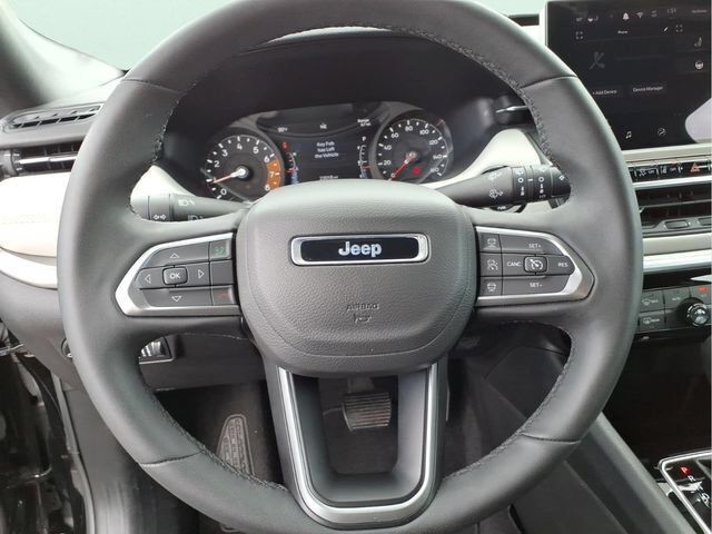 Used 2025 Jeep Compass Limited AWD/4WD image 22