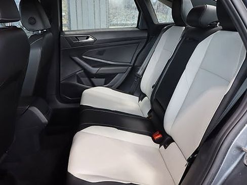 Used 2021 Volkswagen Jetta R-Line w/ R-Line Cold Weather Package image 11