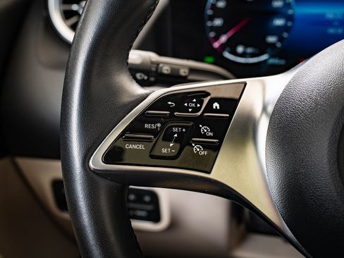 Certified 2025 Mercedes-Benz GLA 250 4MATIC image 25