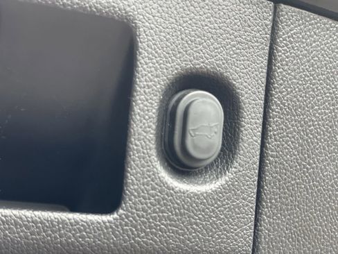 Used 2019 GMC Yukon SLT image 9