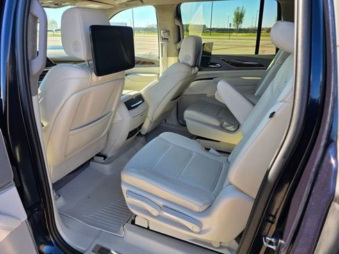Used 2021 Cadillac Escalade ESV Premium Luxury Platinum image 20