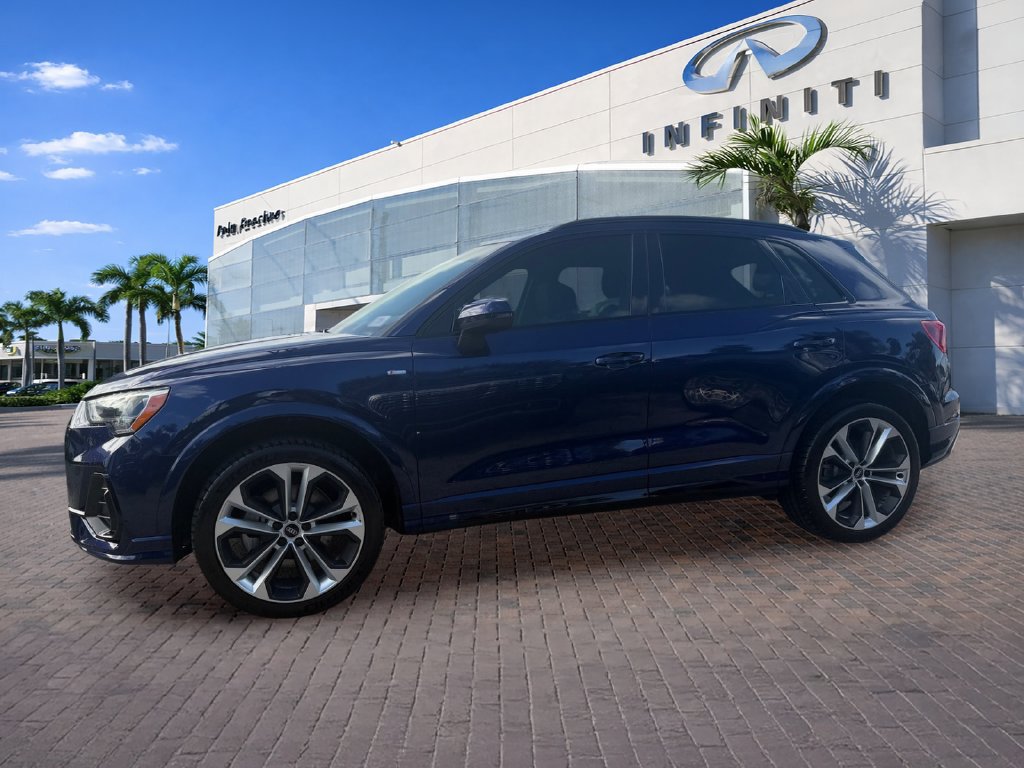Used 2021 Audi Q3 2.0T Premium w/ Convenience Package AWD/4WD image 4