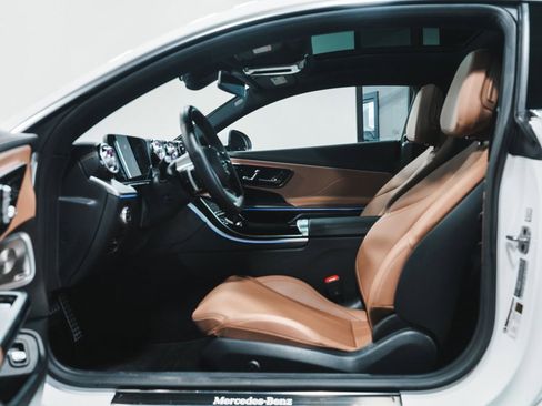 Used 2025 Mercedes-Benz CLE 300 4MATIC Coupe image 26