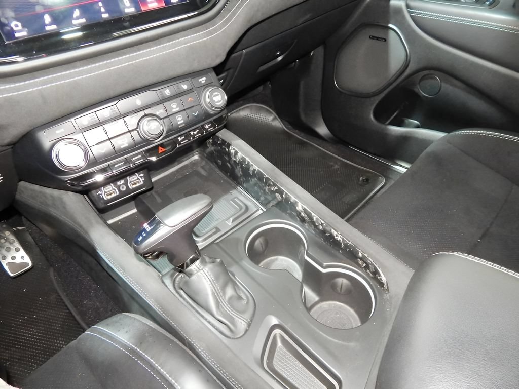 Used 2022 Dodge Durango SRT w/ SRT Interior Appearance Group AWD/4WD image 21