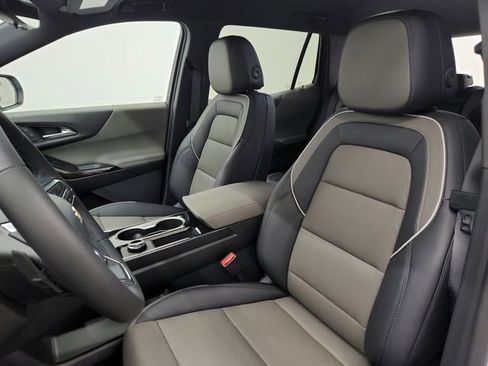 New 2026 Chevrolet Equinox LT w/ Convenience Package II FWD image 18