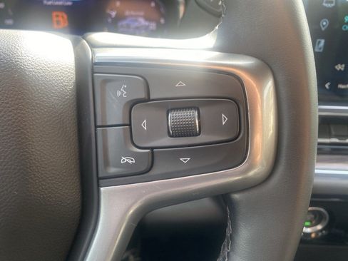 Used 2023 Chevrolet Silverado 1500 LT AWD/4WD image 17