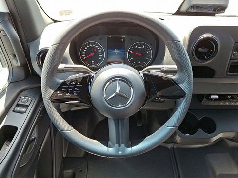 New 2025 Mercedes-Benz Sprinter 2500 image 19