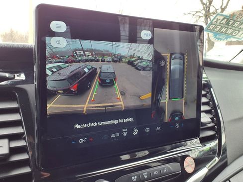 Used 2023 Ford Transit 350 XLT image 9