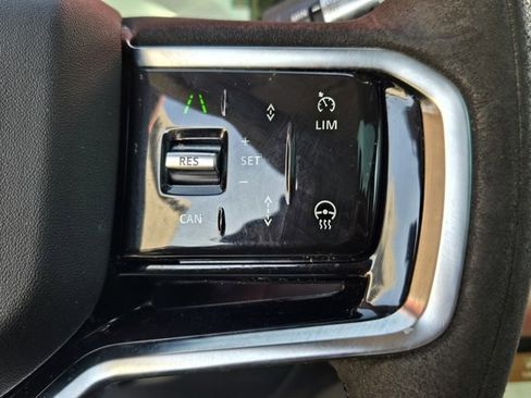 Used 2021 Land Rover Range Rover Evoque SE image 28