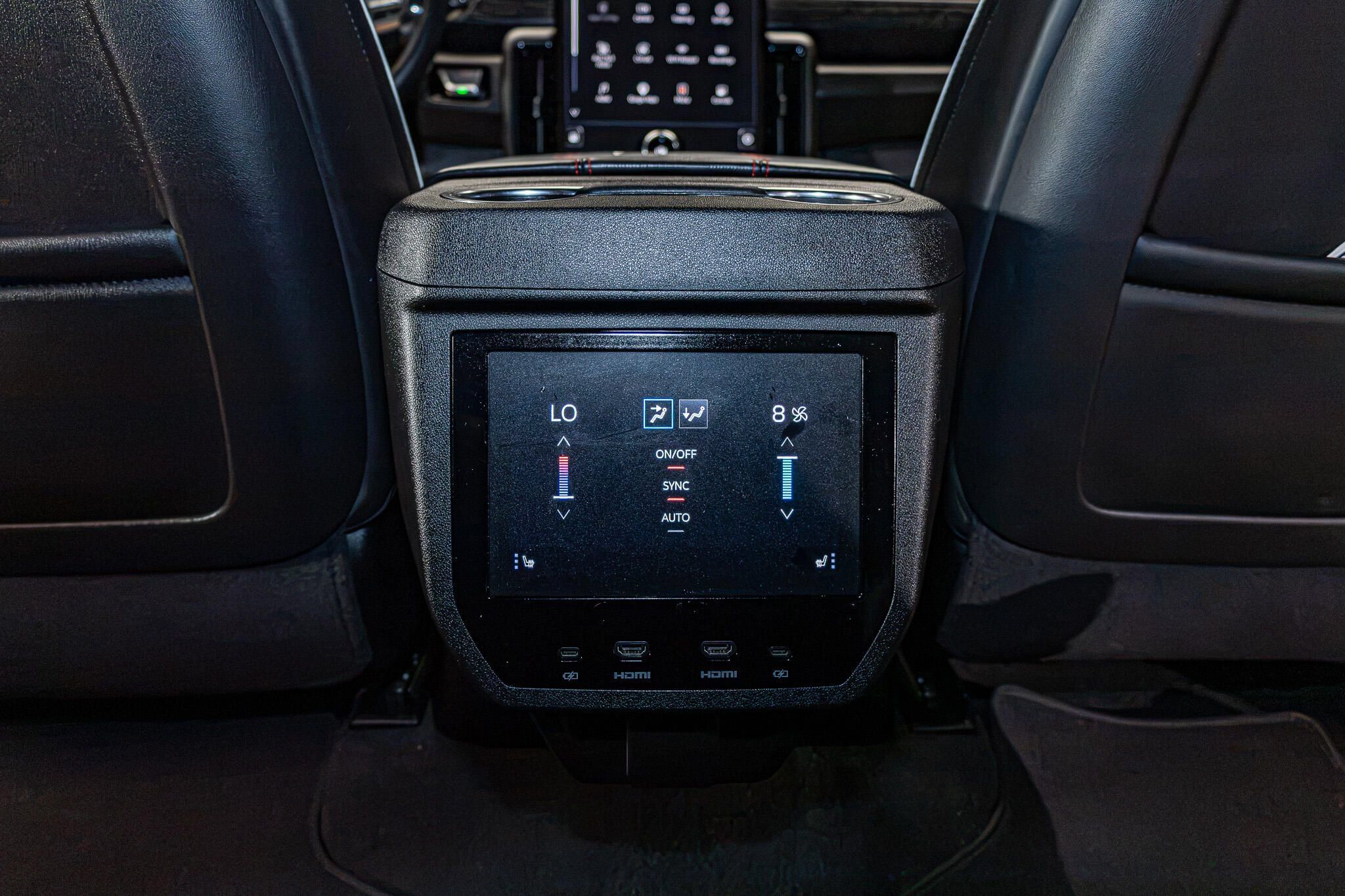 Used 2025 GMC Yukon AT4 Ultimate AWD/4WD image 26