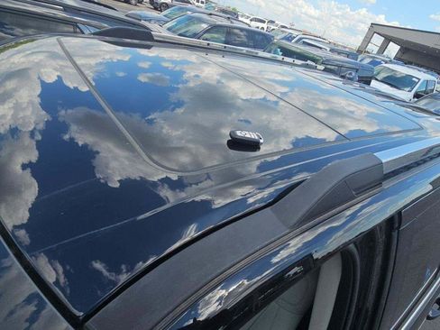 Used 2025 Ford Expedition Platinum AWD/4WD image 3