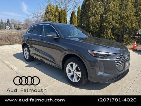 Used 2025 Audi Q5 Premium w/ Convenience Package AWD/4WD image 1