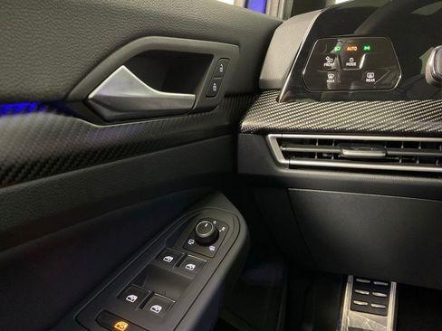 Used 2025 Volkswagen Golf R Black Edition AWD/4WD image 22