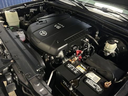 Used 2013 Toyota Tacoma PreRunner w/ SR5 Pkg image 30