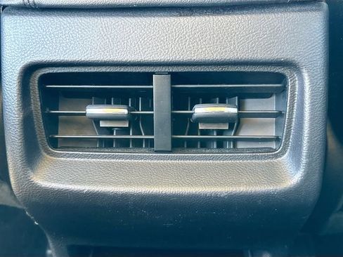 Used 2016 Ford Edge SEL w/ Equipment Group 201A AWD/4WD image 26